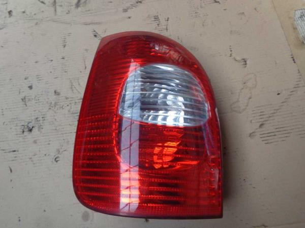 FEU ARRIERE GAUCHE CITROEN XSARA PICASSO 2004+ - Vue 1